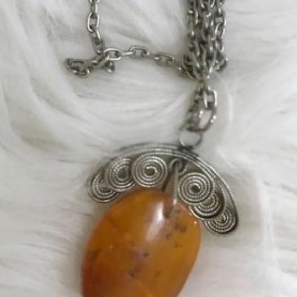 Natural Baltic Amber Necklace
Vintage - Picture 2 of 6